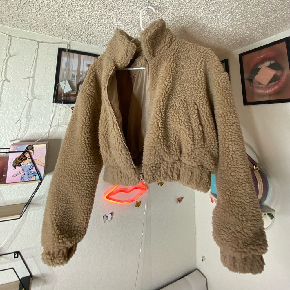 CROPPED PUFFER JACKET TAN